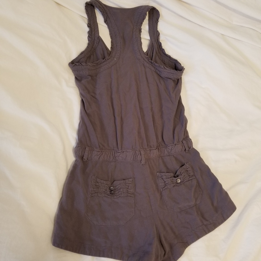 Cute Gray Romper Size Medium (Runs Small) - Picture 4 of 5